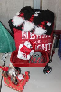lot 257 image: Christmas Dcor, Sweater Red Wagon with plush animals and more