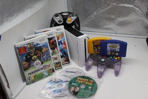 lot 277 image: Wii game Console, Games and Controllers
