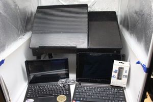 lot 279 image: Computer Lap Desk and Aspire One 7222 4GB Memory Windows 7, RCA with Detachable keyboard and USB Multi Function Card Reader Writer