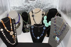 lot 292 image: Fashion Jewelry
