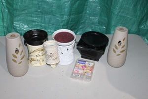 lot 317 image: Room Air Freshners and Wax Warmers