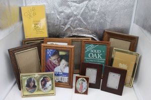 lot 328 image: Photo Frames
