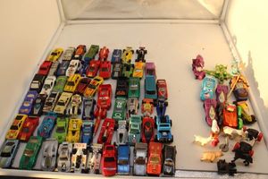lot 389 image: Cars and more