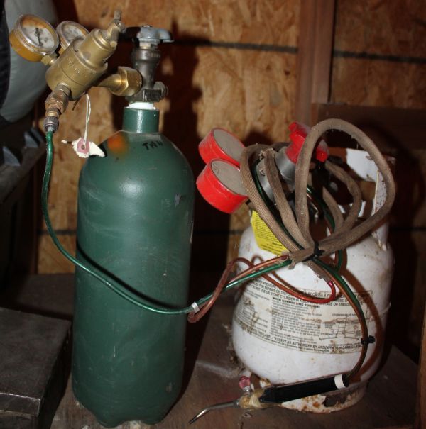 lot 5 image: Small Oxygen-Propane Torch Set-up