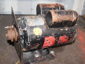 lot 77 image: Electric motor as shown in photos
