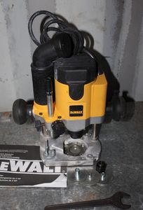 lot 129 image: Dewalt Plunge Router, Very Lightly Used