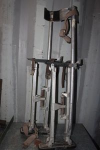 lot 147 image: Sheetrock Stilts