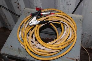 lot 204 image: Heavy Duty Jumper Cables