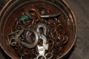 lot 208 image: Quantity of Chains and Chain Hooks
