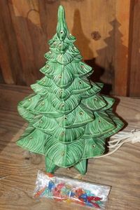lot 211 image: Vintage 8 inch Ceramic Lighted Christmas Tree