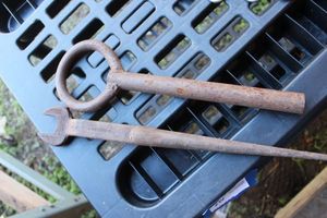 lot 236 image: Vintique RR Tools