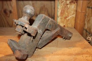 lot 240 image: Large Tow Hitch and Ball
