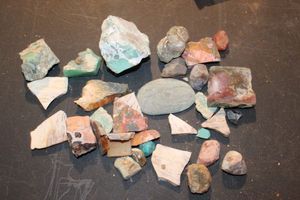 lot 298 image: Variety of Natural uncut, unpolished gemstones and agates