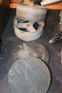 lot 317 image: Lapidary polishishing wheels.. Fits to Machine in Lot 177