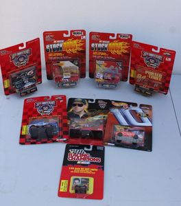 lot 34 image: Limited Edition Collectable Nascar Cars