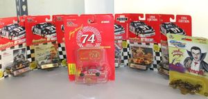 lot 90 image: Nascar Collectables