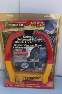 lot 29 image: Trimax Deluxe Universal Wheel Chock Lock