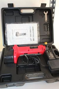 lot 71 image: 18 Volt Spiral Saw (Cut Out Tool) Kit