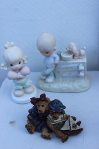 lot 50 image: Precious Moments Faith is Victory &amp Thank you for coming to my Ade  and Boyds Bears&nbsp &amp Friends Elvira and Chauncey Fitzbruin Shipmates