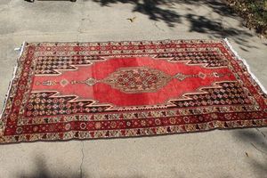 lot 117 image: Persian hand knotted area rug, Wool and cotton 80x60