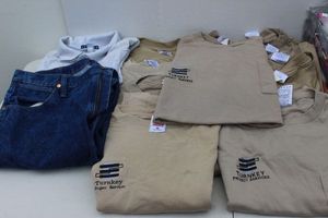 lot 180 image: Mens Clothing