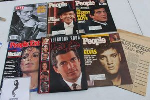 lot 183 image: Collectors People and Life Magazines