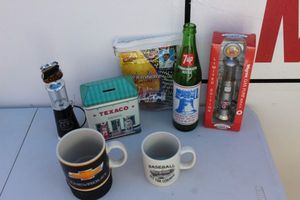 lot 308 image: Collectors items