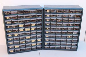 lot 319 image: Storage cubbies with locks and keys