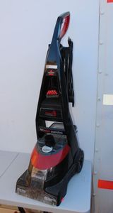 lot 320 image: Carpet Shampooer