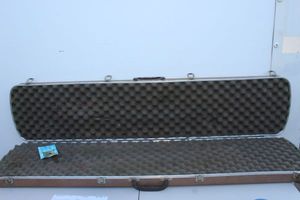 lot 327 image: Rifle Case