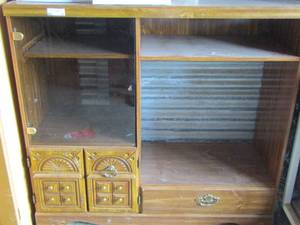 lot 39 image: Entertainment cabinet glass front  44 X 48 X 18