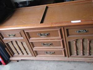 lot 47 image: Record player table by Magnavox  254919