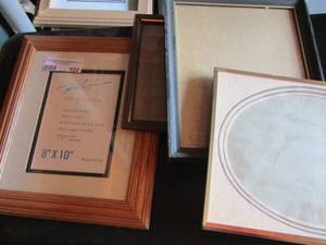 lot 102 image: picture frames new and used all sizes
