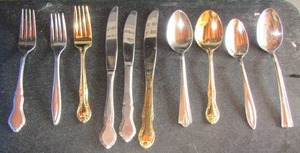 lot 117 image: Lot of  Silverware  - ROGERS,  INTERNATIONAL,  MAJESCO  STAINLESS