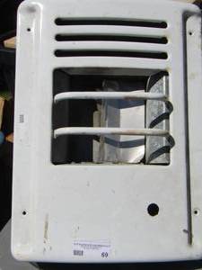 lot 69 image: Gas Heater WHITE BATHROOM