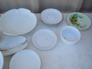 lot 80 image: misc. kitchen dishes