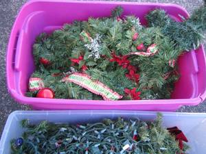lot 90 image: Christmas greenery and lights
