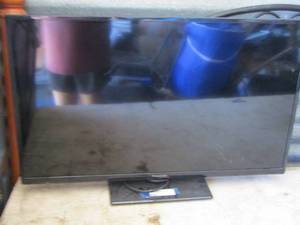lot 11 image: PANASONIC TELEVISION
