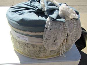 lot 144 image: hat box full of sewing items
