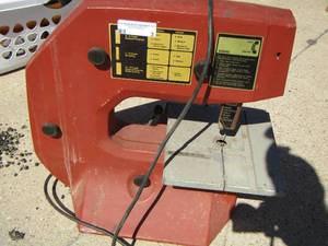 lot 3 image: Band Saw  TABLE TOP