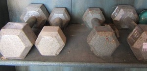 lot 190 image: hand weights all sizes