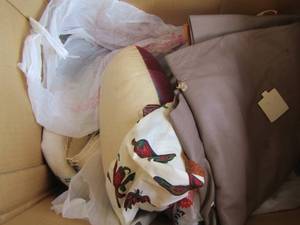 lot 204 image: box misc. fabric