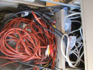 lot 220 image: various wire and cords