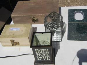 lot 249 image: home dcor