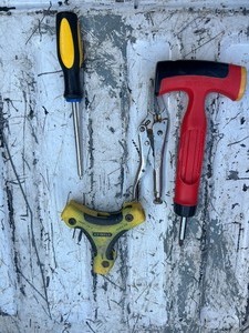 lot 17 image: SCREWDRIVERS, VISE-GRIPS, ALLEN WRENCH