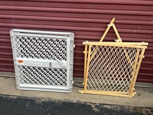 lot 23 image: 2 BABY GATES