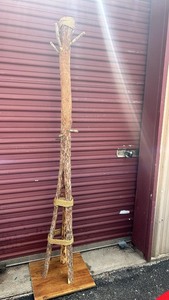 lot 25 image: HANDMADE COAT & HAT RACK - 6 FT