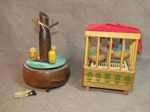 lot 146 image: Schmid Bros Japan Wooden Bird music boxes, set of two