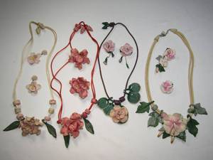 lot 152 image: Tigrele hand-made jewelry