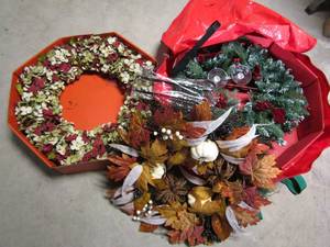 lot 212 image: Christmas Wreaths & Fall Wreath